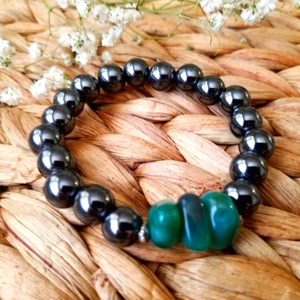 Hematite and Moss Agate beaded bracelet